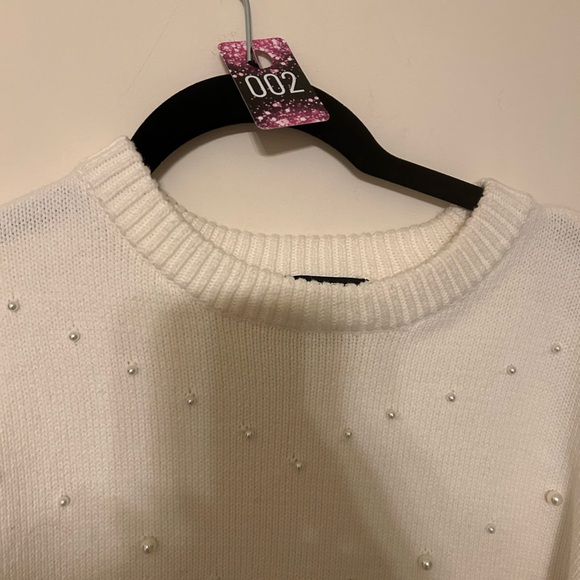 Express Sweater- cream with pearls. - Picture 3 of 6
